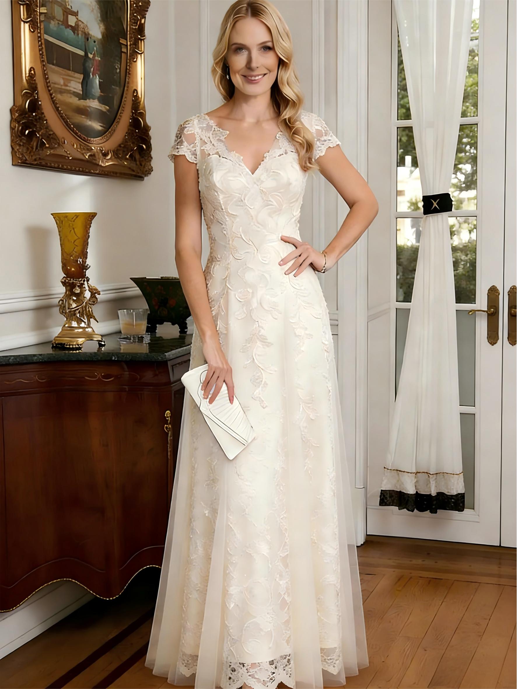 Tulle Floor Length Lace Appliques V Neck A Line Mother of the Bride Dresses