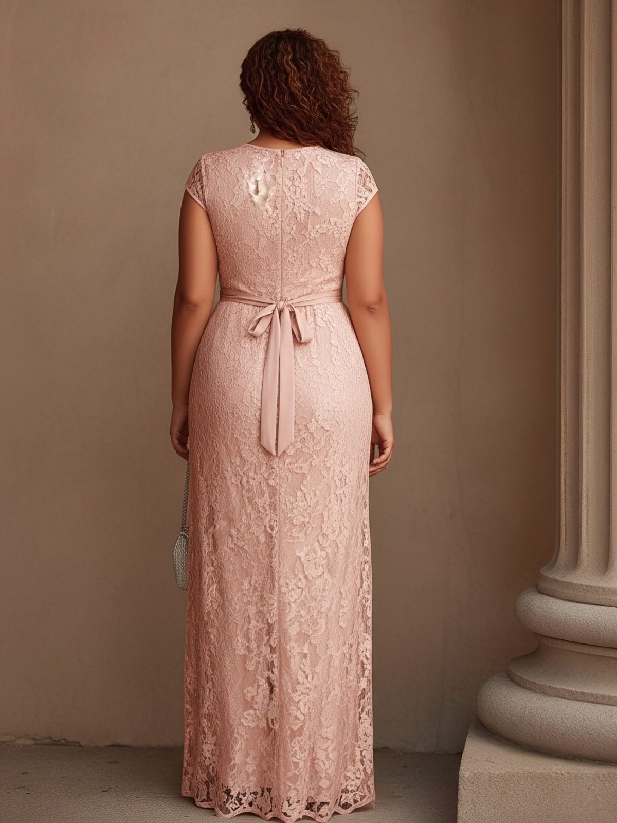 Lace Appliques Scoop Neck Long Mother of the Bride Dresses