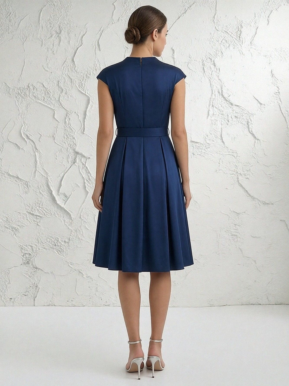 Satin V Neck A Line Bow Mother of the Bride Dresses