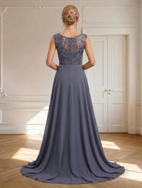 Lace Appliques Sleeveless Round Neck Long Mother of the Bride Dresses with Train