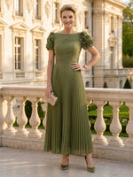 Chiffon Short Sleeves Round Neck Tea Mother of the Bride Dresses with Pleated