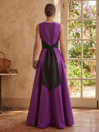 A Line Round Neck Sleeveless Mother of the Bride Dresses