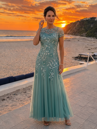 Lace Appliques Round Neck Short Sleeves A Line Long Mother of the Bride Dresses