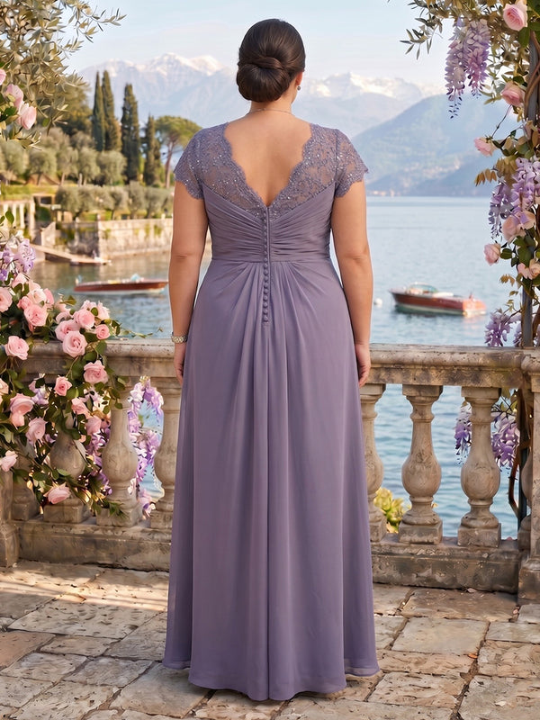 V Neck A Line Short Sleeves Lace Mother of the Bride/Groom Dresses Plus Size