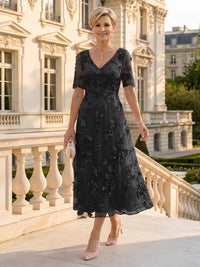 V Neck Tulle Short Sleeves Mother of the Bride/Groom Dresses Tea Length