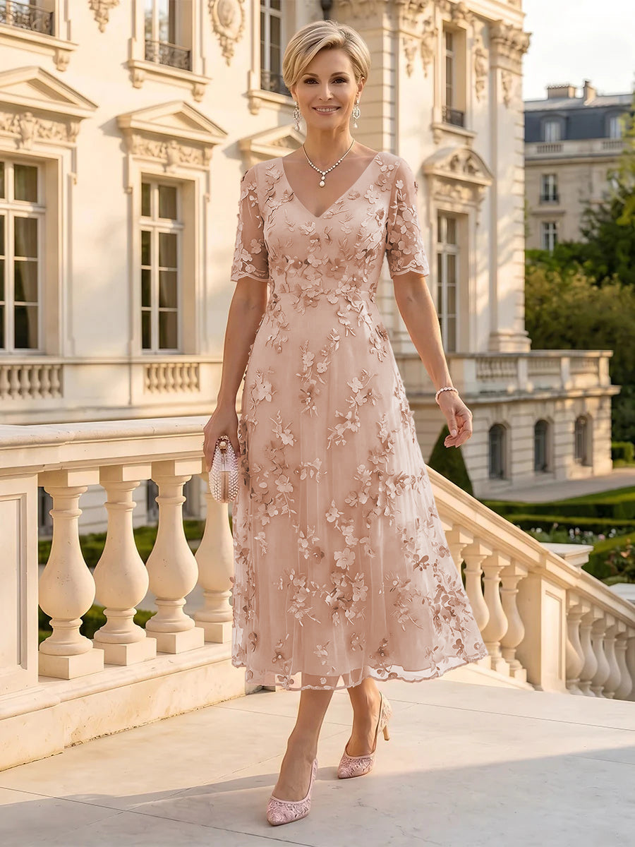 V Neck Tulle Short Sleeves Mother of the Bride/Groom Dresses Tea Length