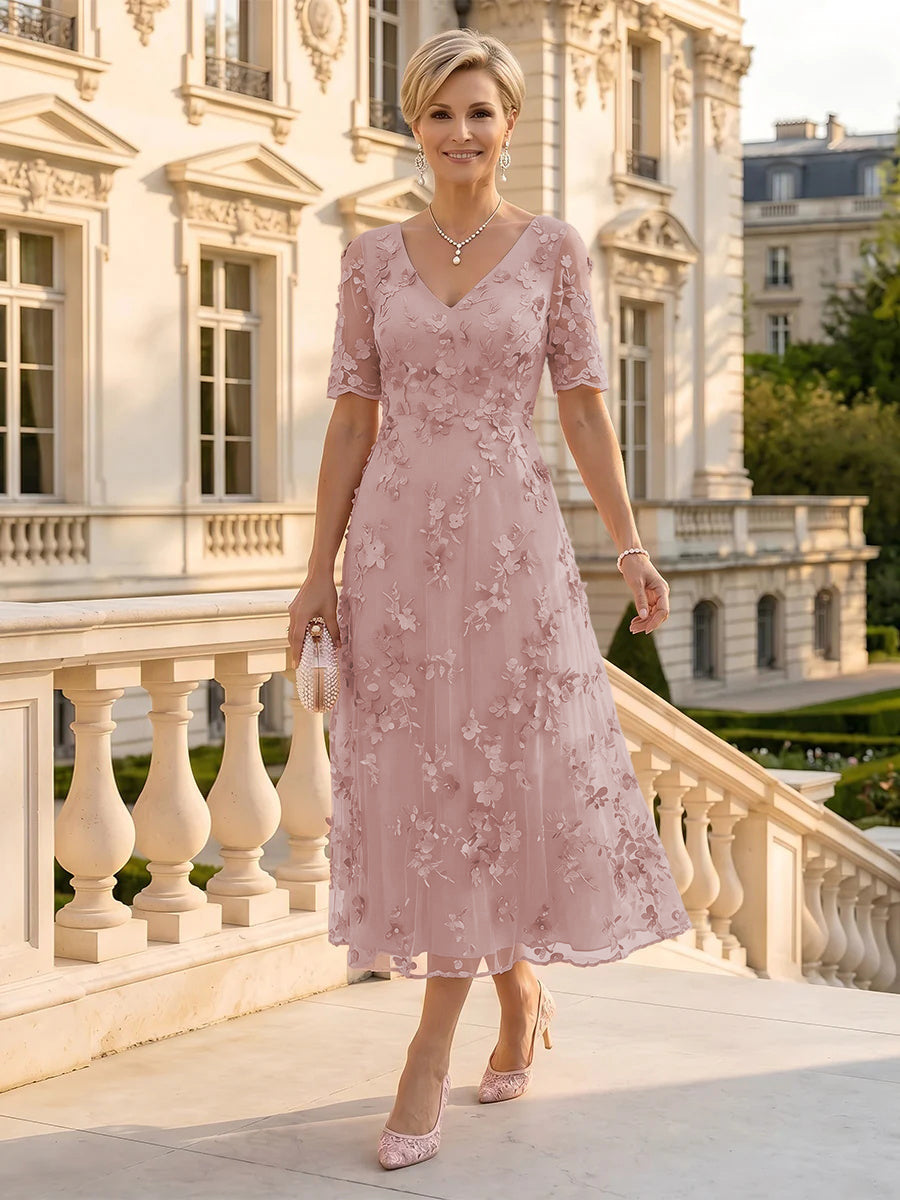 V Neck Tulle Short Sleeves Mother of the Bride/Groom Dresses Tea Length