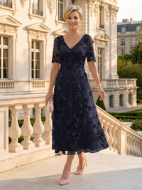 V Neck Tulle Short Sleeves Mother of the Bride/Groom Dresses Tea Length