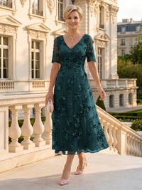 V Neck Tulle Short Sleeves Mother of the Bride/Groom Dresses Tea Length