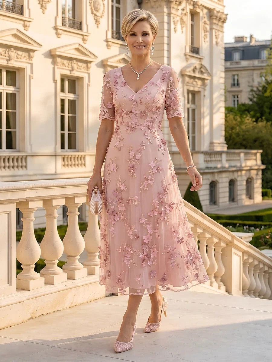 V Neck Tulle Short Sleeves Mother of the Bride/Groom Dresses Tea Length