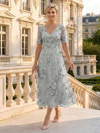 V Neck Tulle Short Sleeves Mother of the Bride/Groom Dresses Tea Length