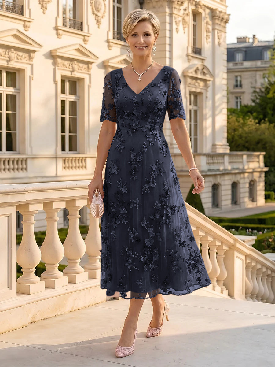 V Neck Tulle Short Sleeves Mother of the Bride/Groom Dresses Tea Length