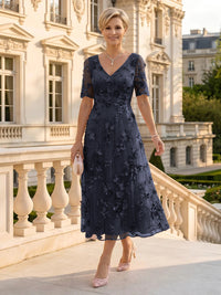 V Neck Tulle Short Sleeves Mother of the Bride/Groom Dresses Tea Length