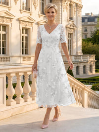 V Neck Tulle Short Sleeves Mother of the Bride/Groom Dresses Tea Length