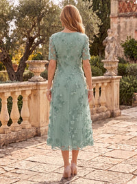 Tea Length Round Neck Mother of the Bride/Groom Dresses Tulle Short Sleeves with 3D Flower