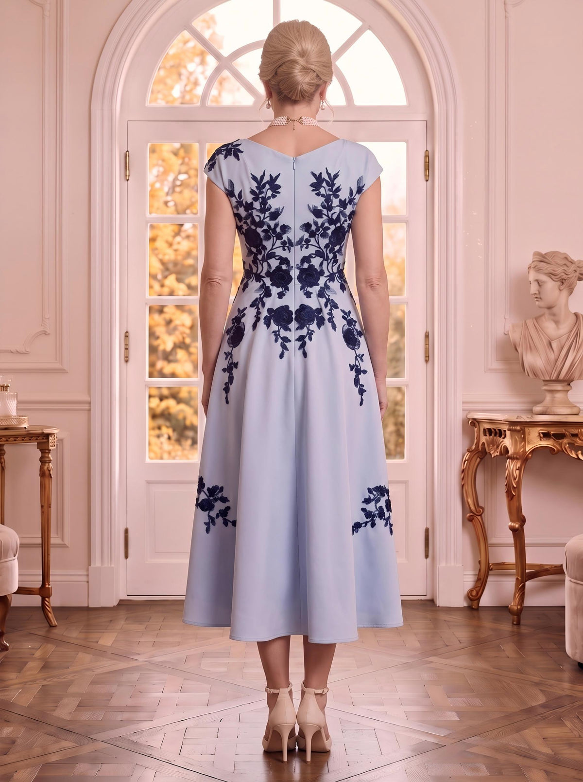 Satin Boat Neck Sleeveless A Line Lace Applique Mother of the Bride Dresses