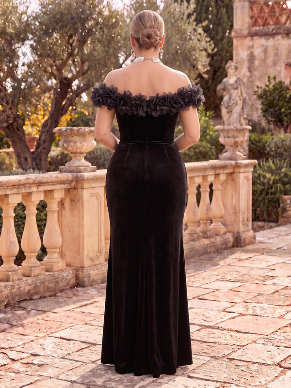 Plus Size Velvet Mother of the Bride/Groom Dresses Sheath Sleeveless Off the Shoulder Floor Length 3D Flowers