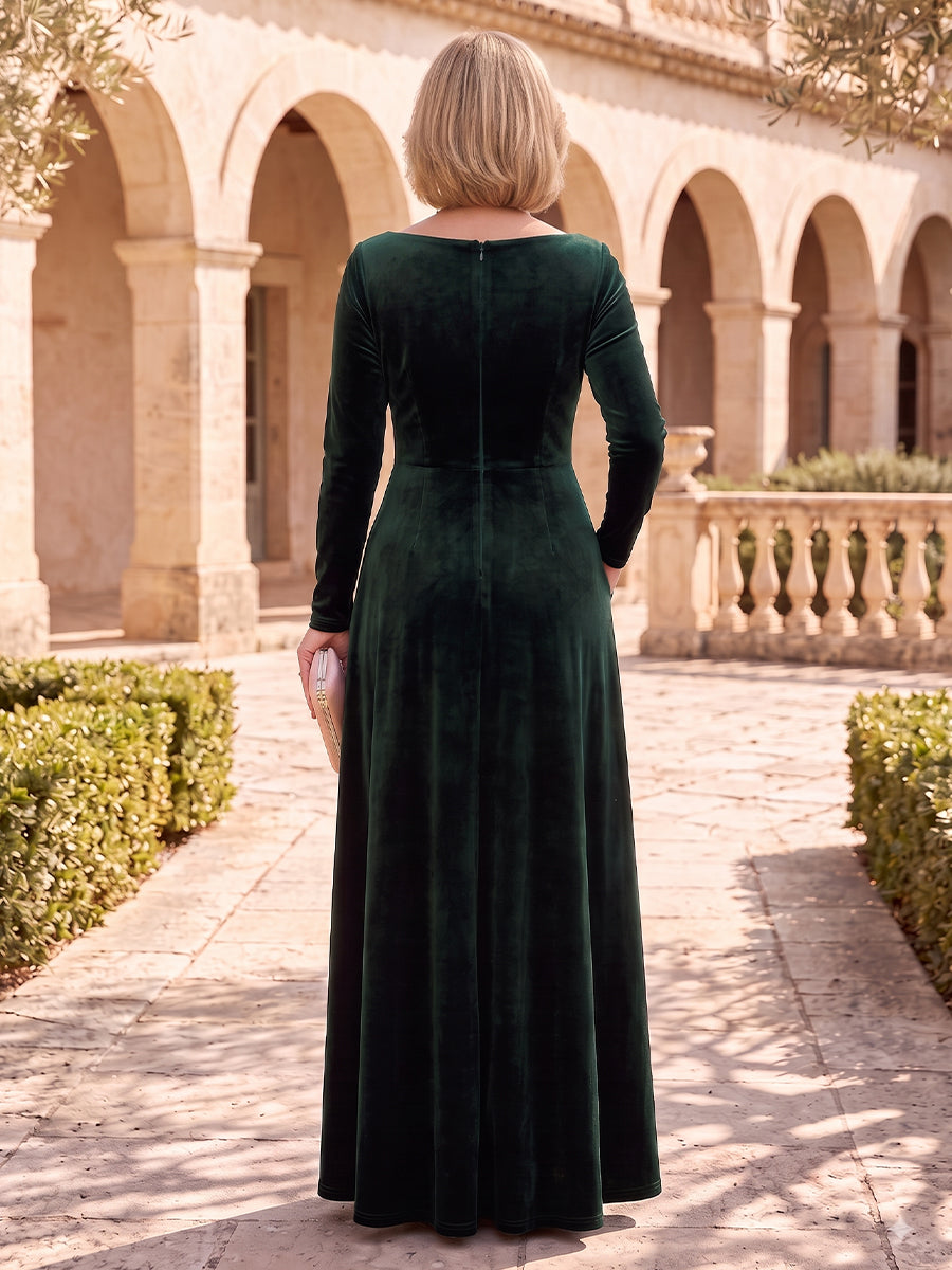 Plus Size Velvet Mother of the Bride/Groom Dresses A Line Long Sleeves Sweetheart Neck Floor Length