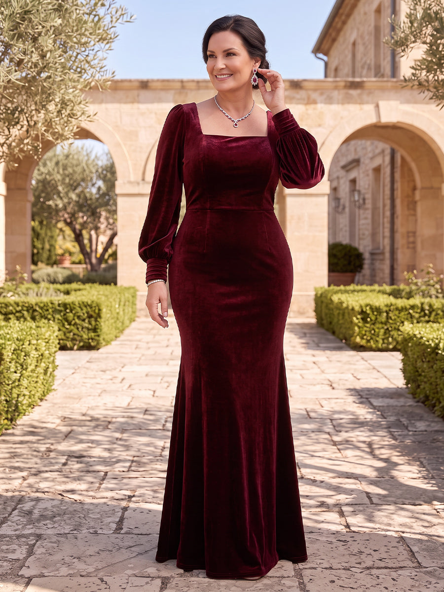 Plus Size Velvet Mother of the Bride/Groom Dresses Sheath Long Sleeves Square Neck Floor Length