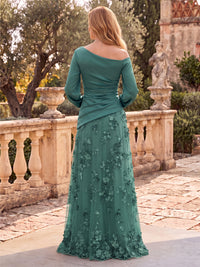 Tulle Mother of the Bride/Groom Dresses A Line Boat Neck Long Sleeves Pleated 3D Flowers