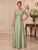 Satin Mother of the Bride/Groom Dresses A Line V Neck Short Sleeves 3D Flowers