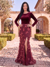 Velvet Mother of the Bride/Groom Dresses Sheath Round Neck Long Sleeves 3D Flowers with Slit