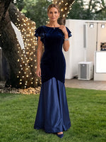 Velvet Mother of the Bride/Groom Dresses Mermaid/Sheath Scoop Neck Ruffle Sleeves