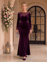 Velvet Mother of the Bride/Groom Dresses Mermaid/Sheath Scoop Neck Long Sleeves Ruffles