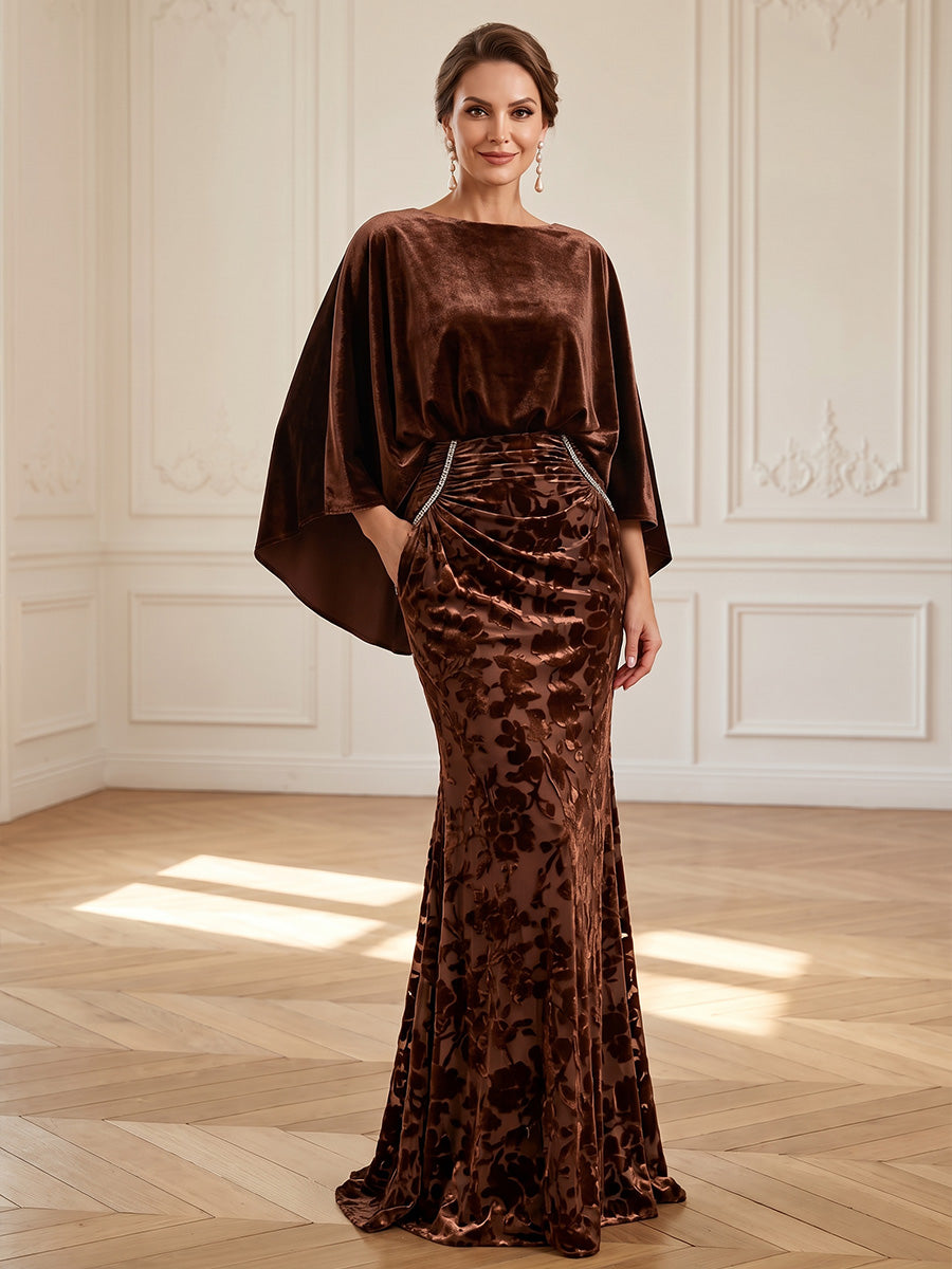 Cape Sleeves Velvet Mother of the Bride/Groom Dresses Mermaid/Sheath Scoop Neck with Pocket