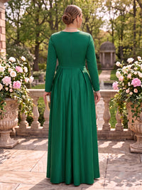 Plus Size Long Sleeves A Line Mother of the Bride/Groom Dresses Satin Floor Length with 3D Flower