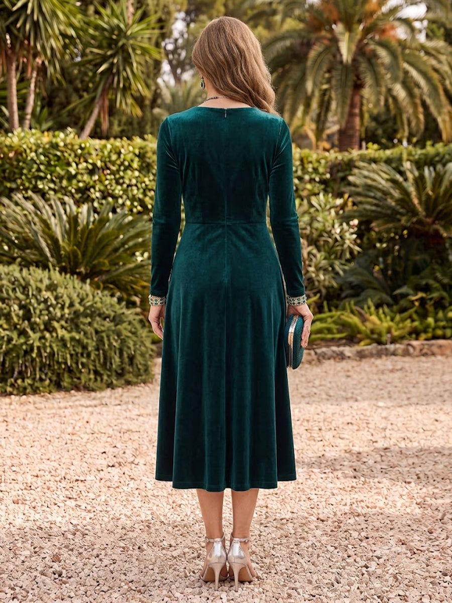 Velvet Long Sleeves A Line Mother of the Bride/Groom Dresses V Neck Tea Length