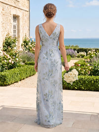 Lace Appliques V Neck Sleeveless Mermaid Long Bridesmaid Dresses