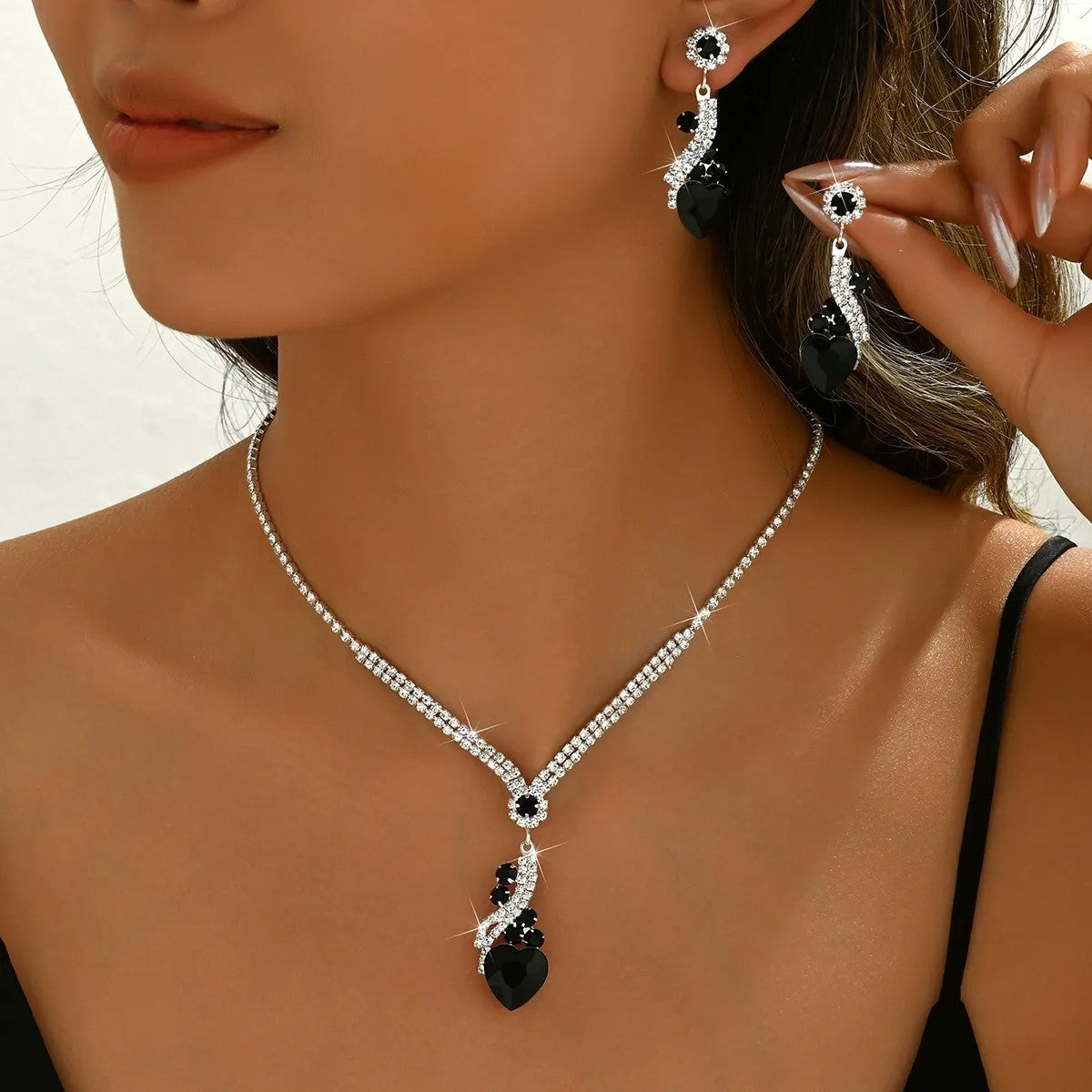 Sparkling Heart Rhinestone Necklace Drop Earrings Set