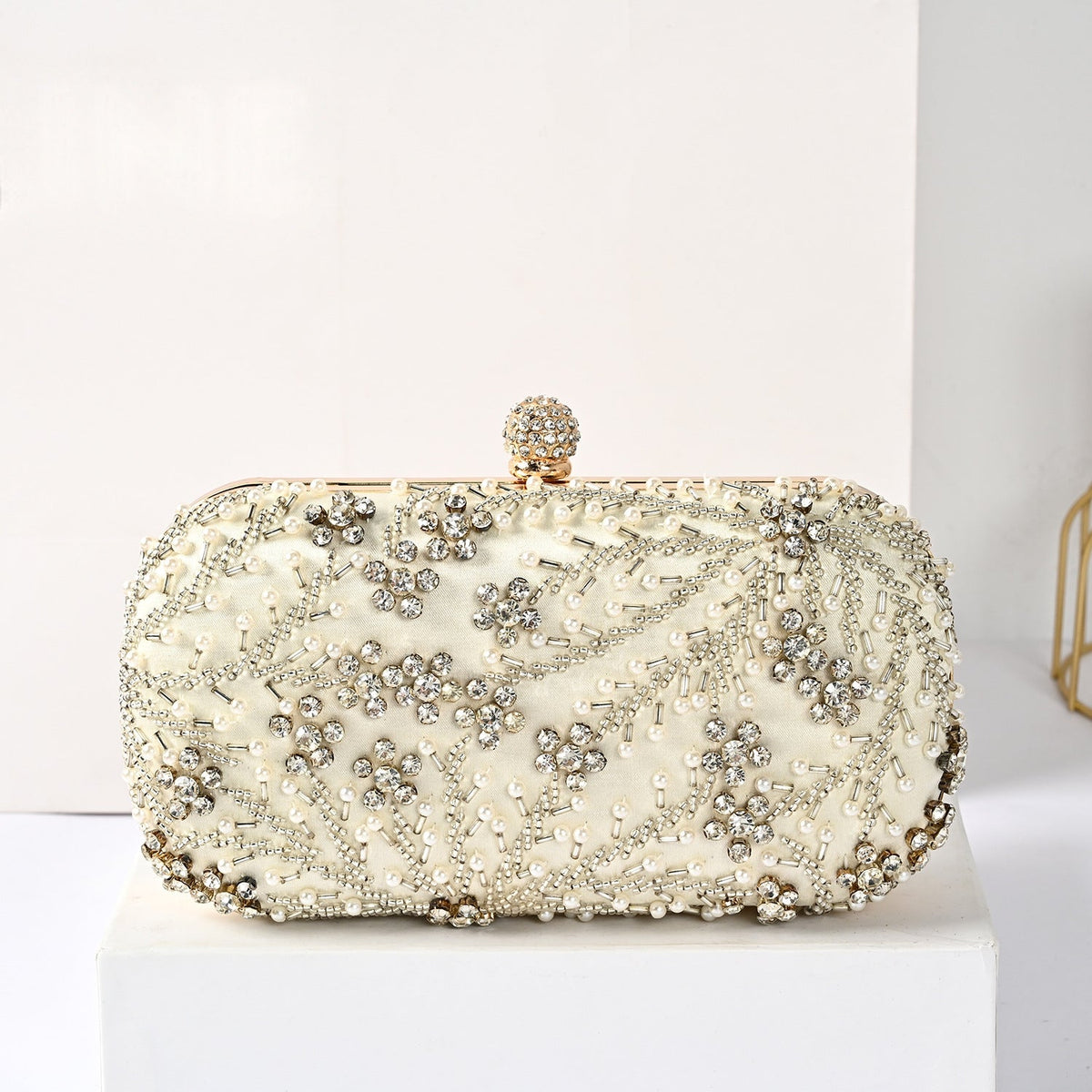 Classic Beadings Geometric Delicated Rhinestone Elegant Hand Bags